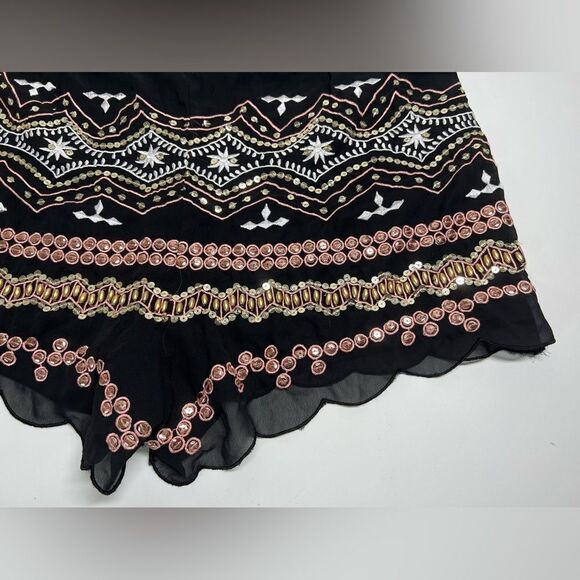 Forever 21 Black shorts with sequins Lined Size L - Picture 6 of 11